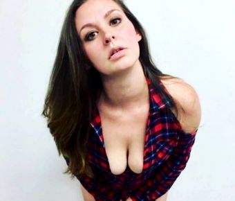 Kate Oarachards's Public Photo (SexyJobs ID# 444571)